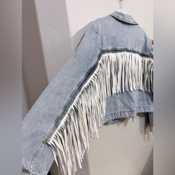 NWT Vigoss denim blue jean jacket with fringe 100% cotton size large - Picture 8 of 12